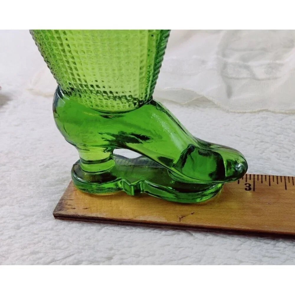 LE Smith Ice Skate Boots Pair Green Pressed Glass Vase Toothpick Holder 3.5